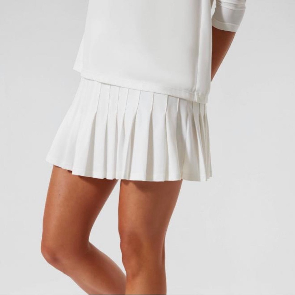 Tuckernuck Tnuck sport White and Fresh Buds 15 Inch pleated Tennis Skirt xs - Picture 2 of 9